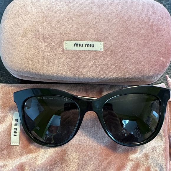 Miu Miu Black Sunglasses - Picture 4 of 6